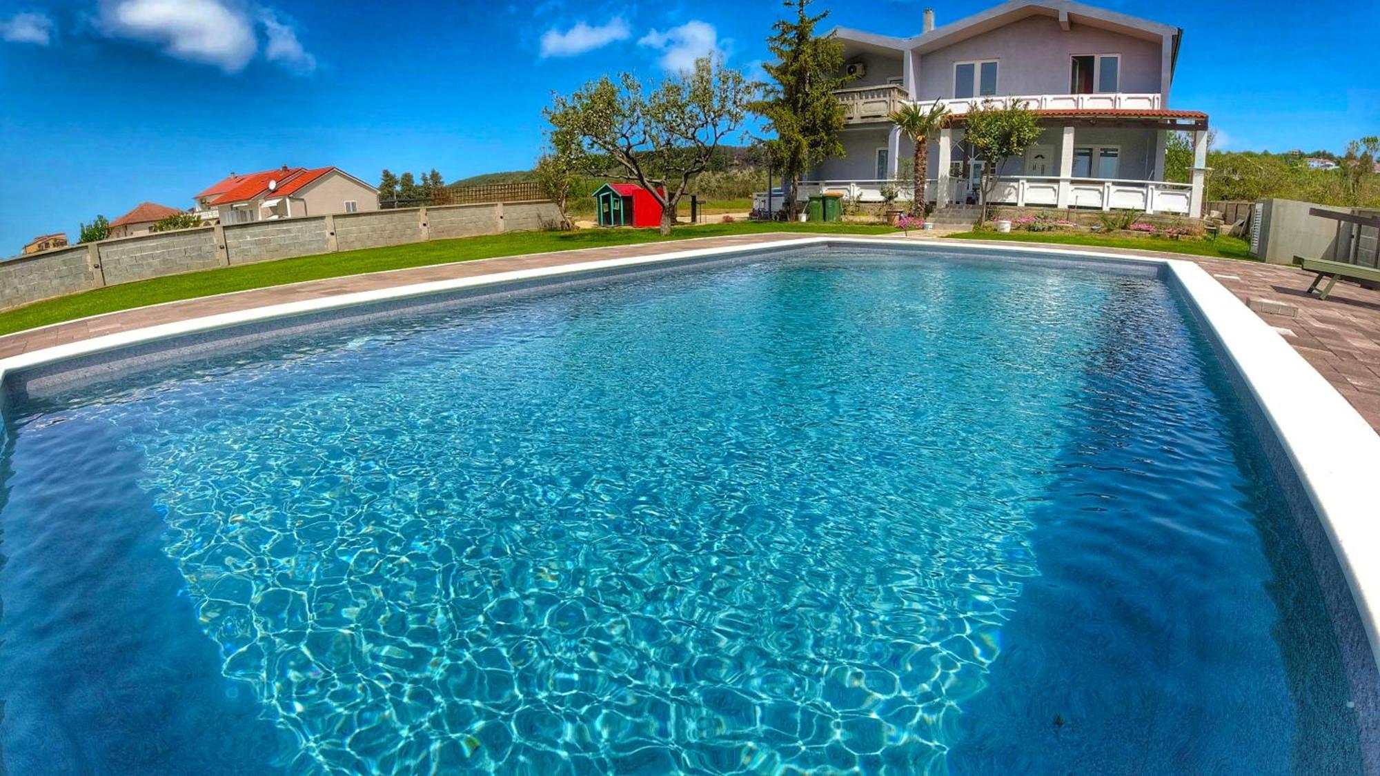 House Rose With Garden And Pool Villa Ljubač Exteriör bild