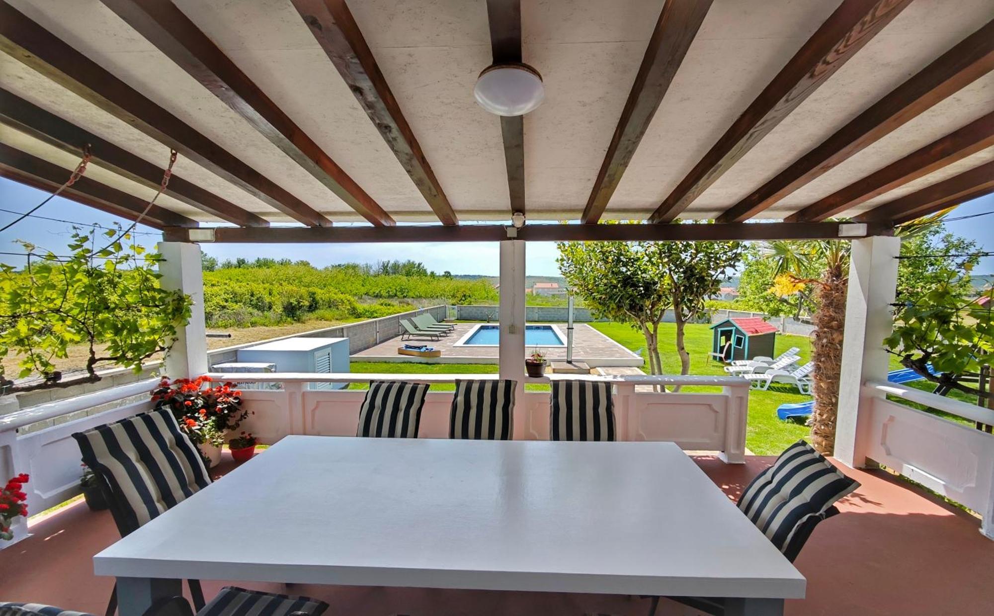 House Rose With Garden And Pool Villa Ljubač Exteriör bild